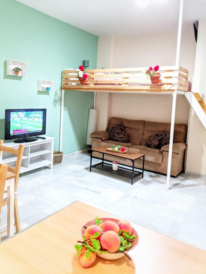 Cuarta Revuelta Alquiler Apartment Севиля Екстериор снимка